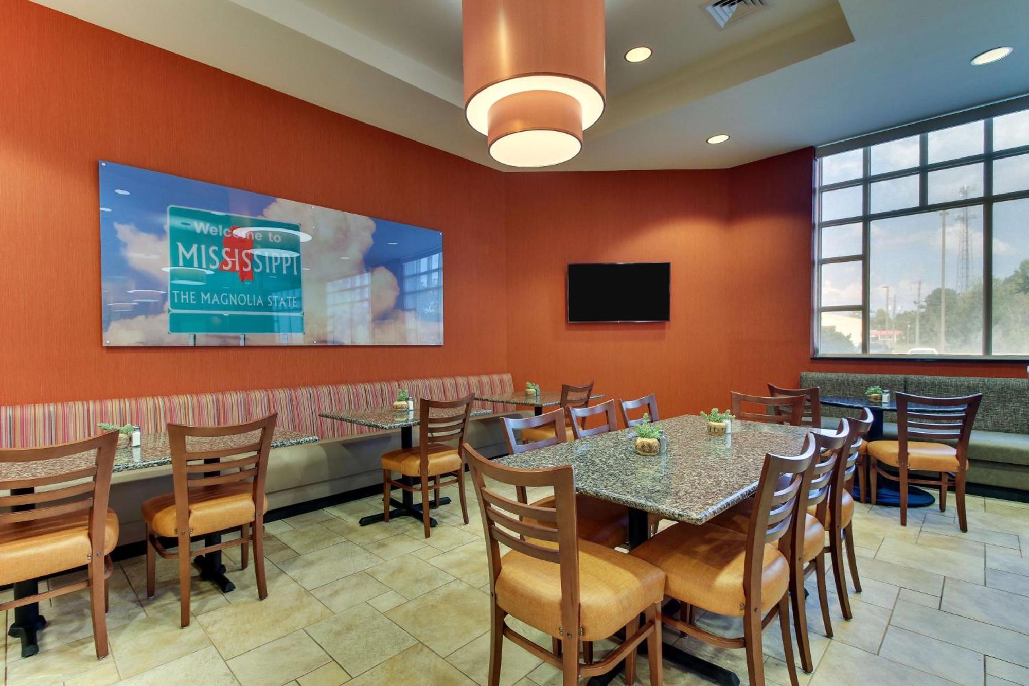 Drury Inn & Suites Meridian Buitenkant foto